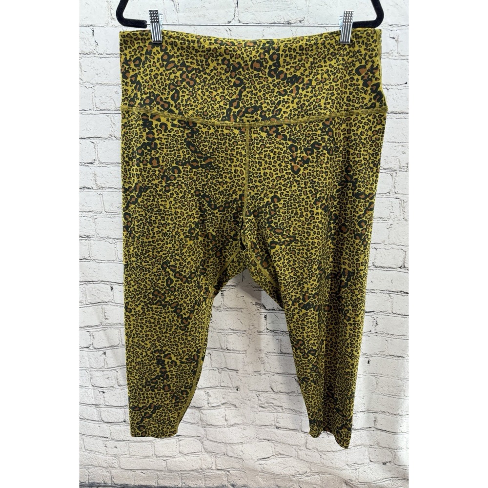 Beyond Yoga High‎ Waisted Midi Capri Leggings Women's 3XL Cheetah Print